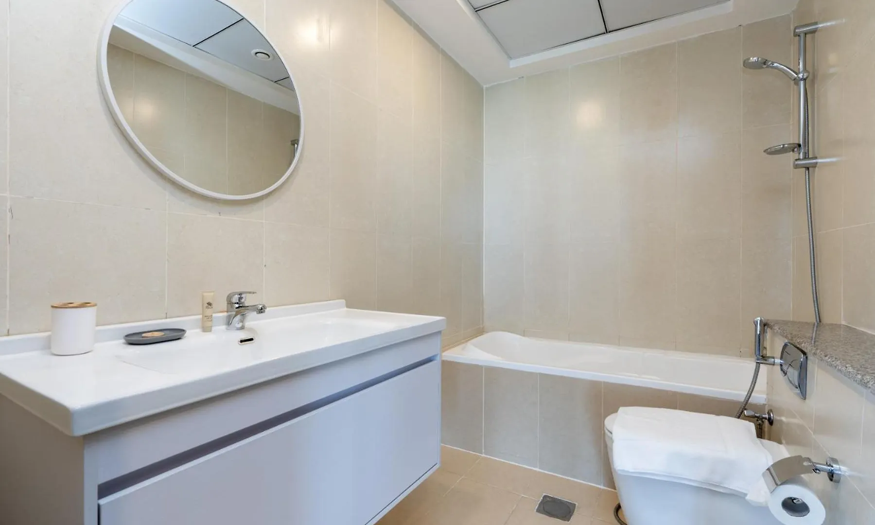Stunning Interior In An Deal Location Dubai 0*,